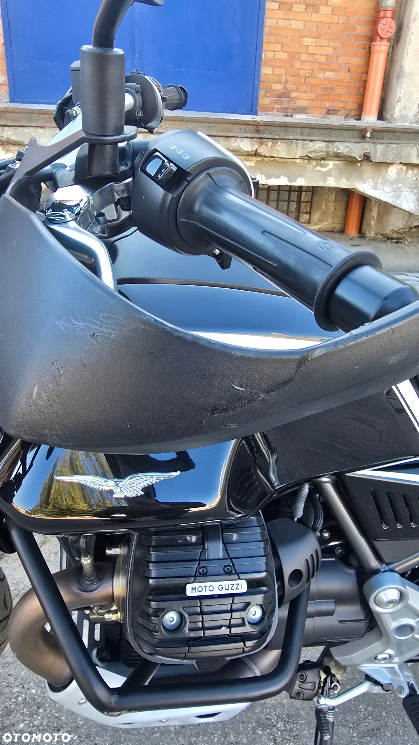 Moto Guzzi V85 - 26