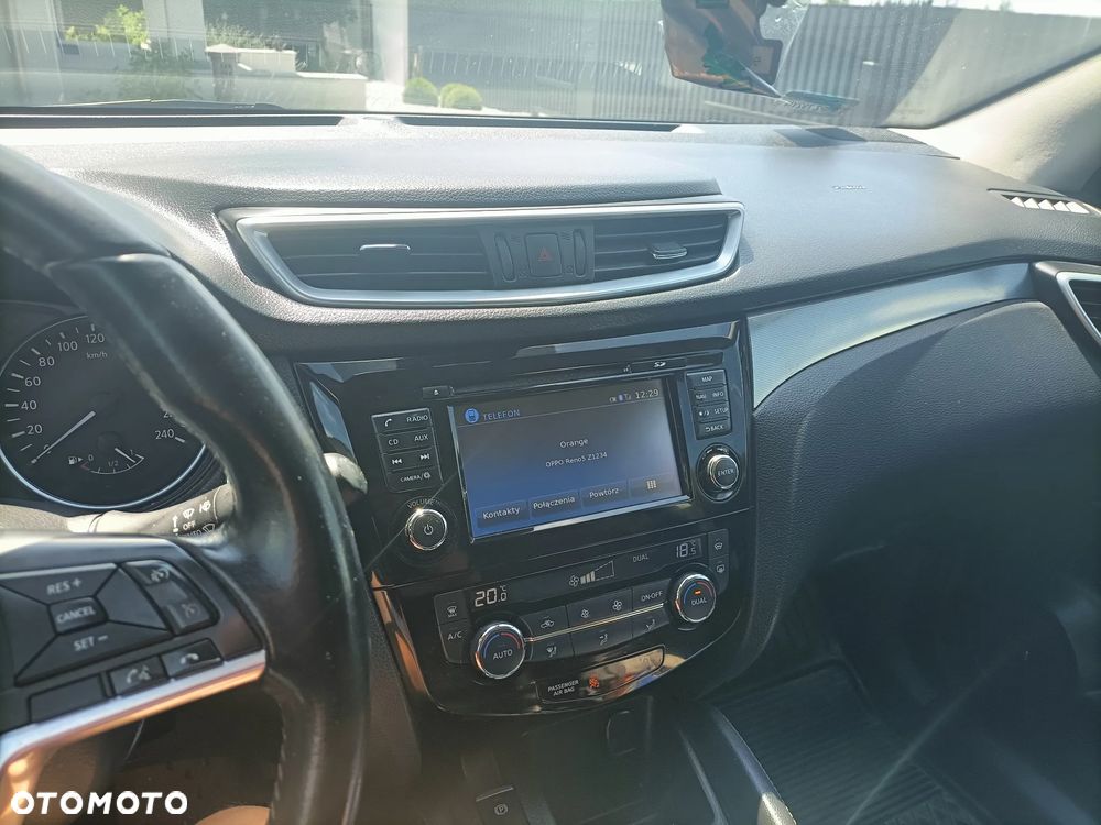 Nissan Qashqai 1.2 DIG-T Tekna EU6 - 4