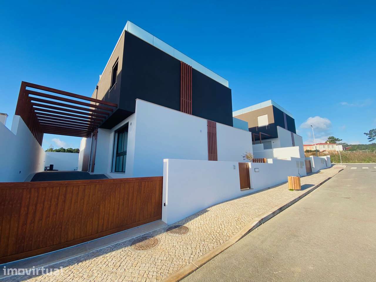 Moradias T4 de qualidade superior com piscina - Salir do Porto - Grande imagem: 4/26