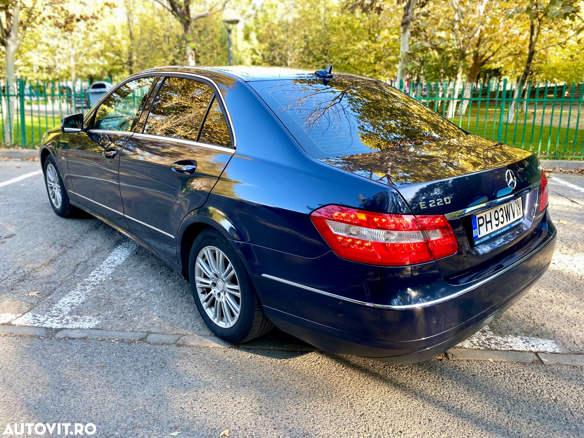 Mercedes-Benz E 220 BlueTEC BlueEFFICIENCY Edition Elegance - 7