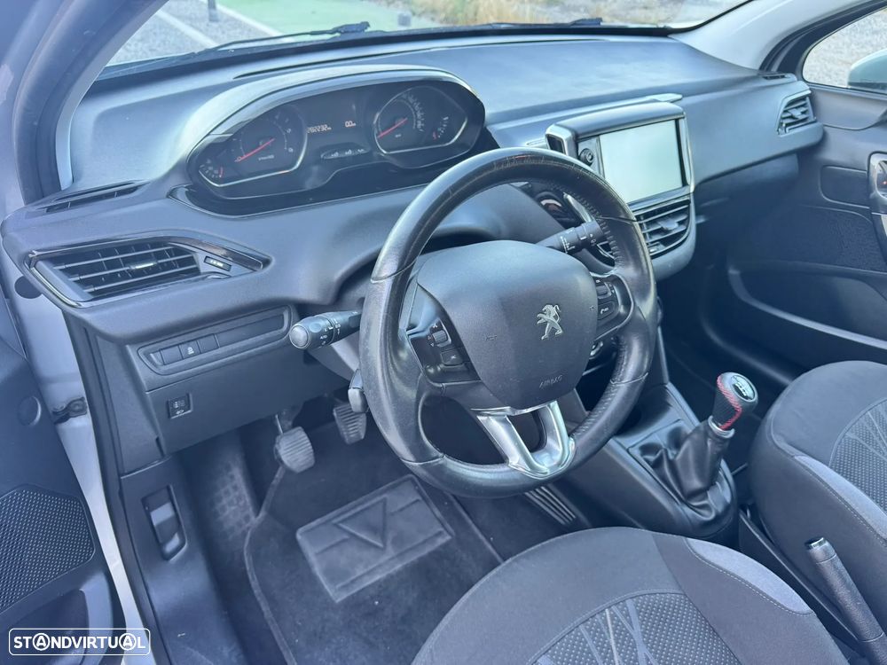 Peugeot 208 1.4 HDi Active - 9