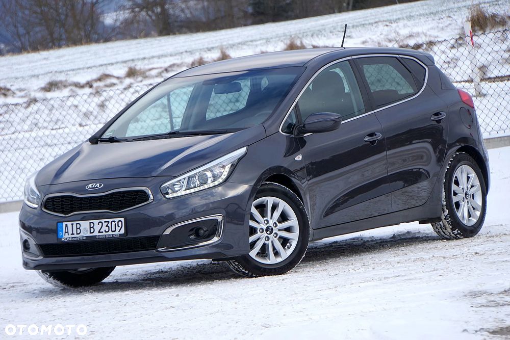 Kia Ceed 1.6 GDI Dream Team Edition - 3