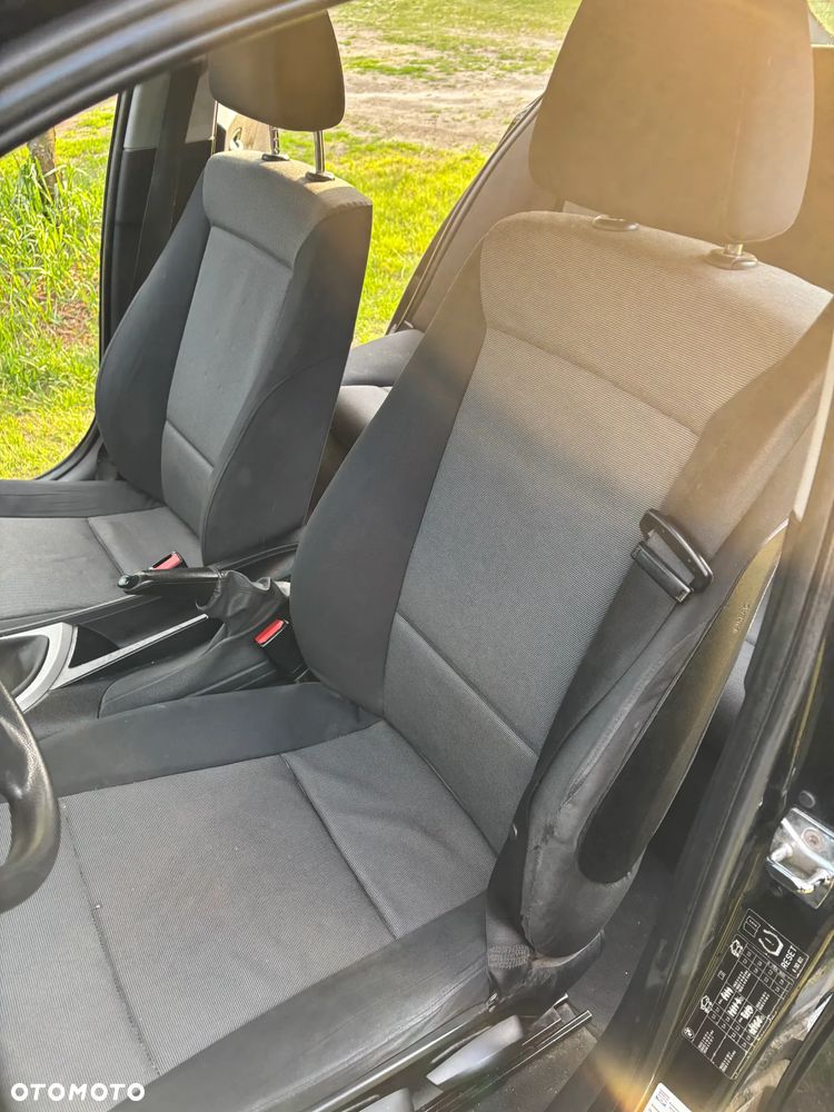 BMW Seria 1 116i - 24
