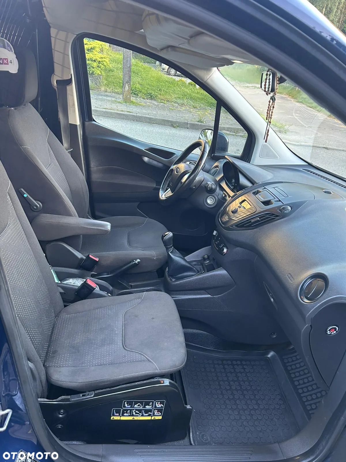 Ford Transit Courier - 9