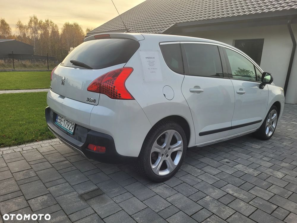 Peugeot 3008 HDi FAP 110 EGS6 Platinum - 2