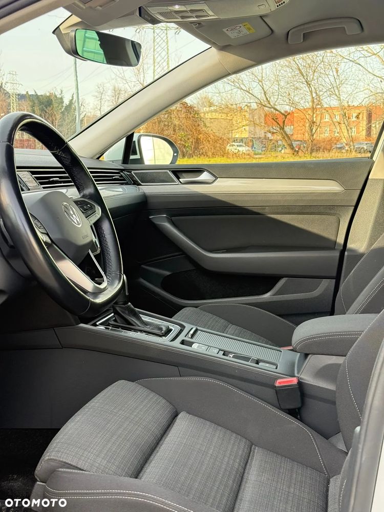 Volkswagen Passat 2.0 TDI SCR Comfortline DSG - 15