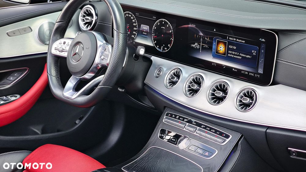 Mercedes-Benz Klasa E 200 4-Matic 9G-TRONIC - 24