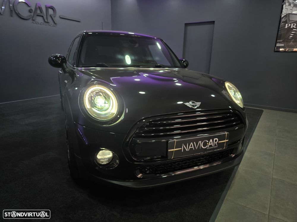 MINI 5 Portas Cooper D Auto - 17