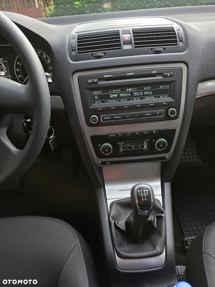 Skoda Octavia 1.6 Elegance - 36