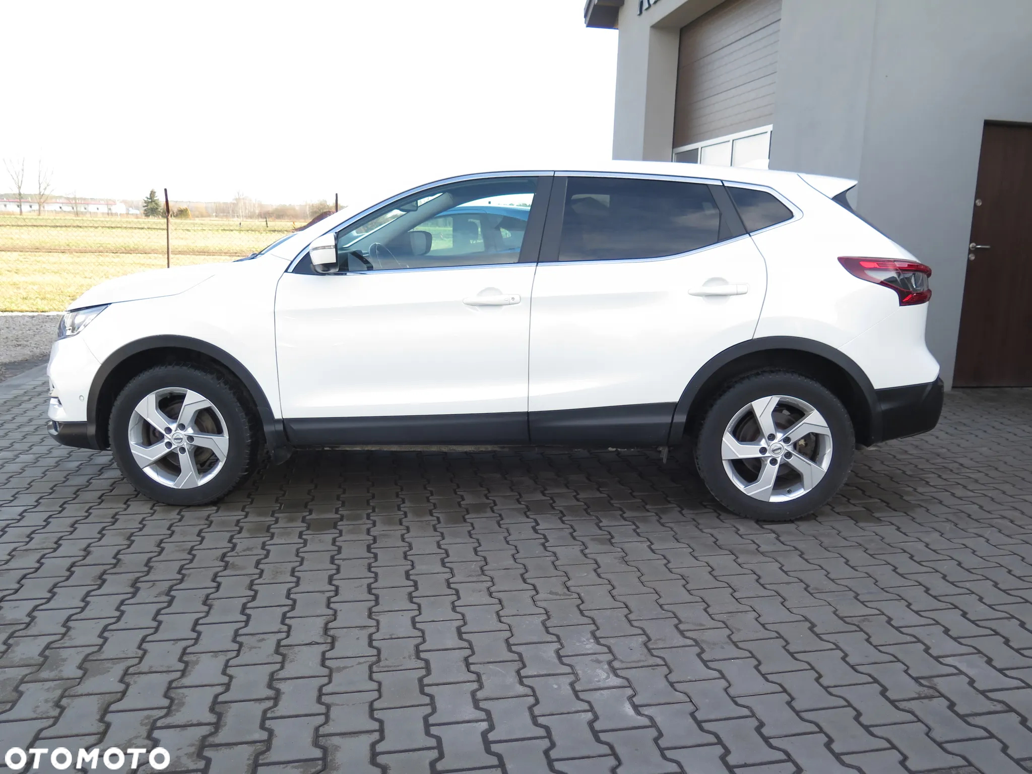 Nissan Qashqai 1.3 DIG-T Visia - 2