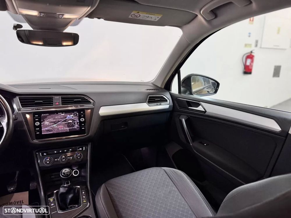 VW Tiguan 1.6 TDI Confortline - 26