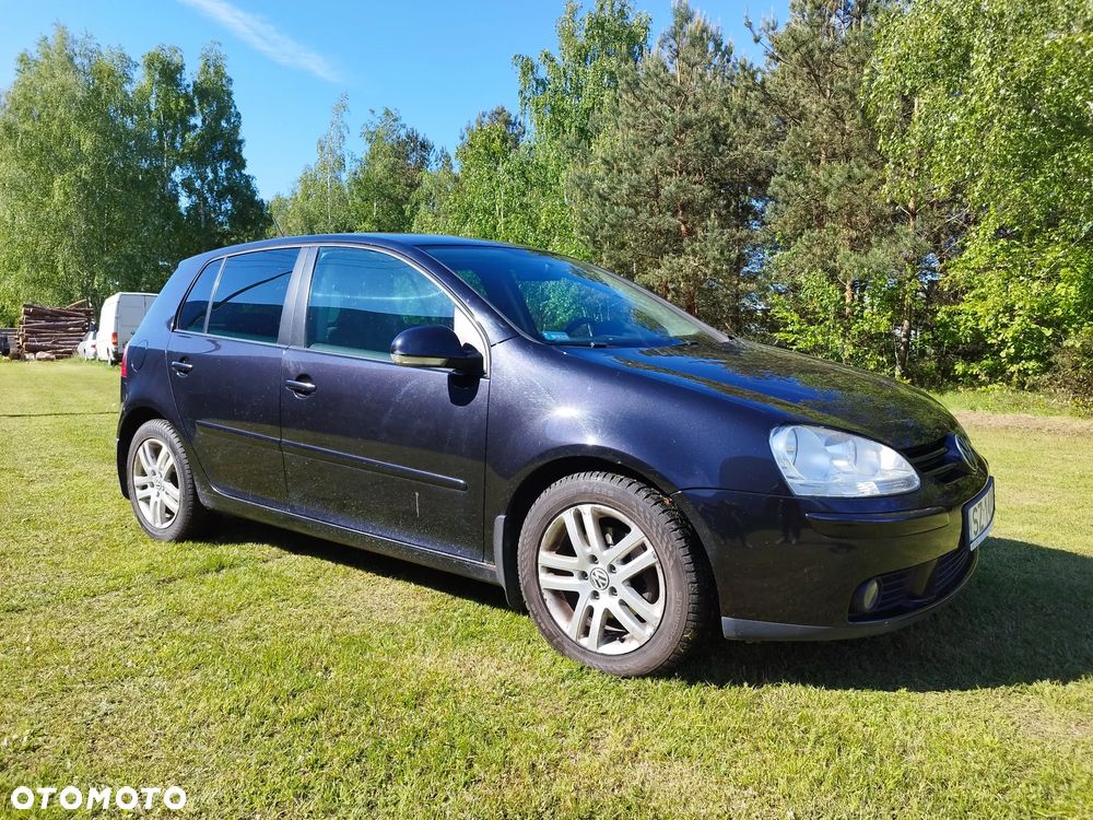 Volkswagen Golf - 1