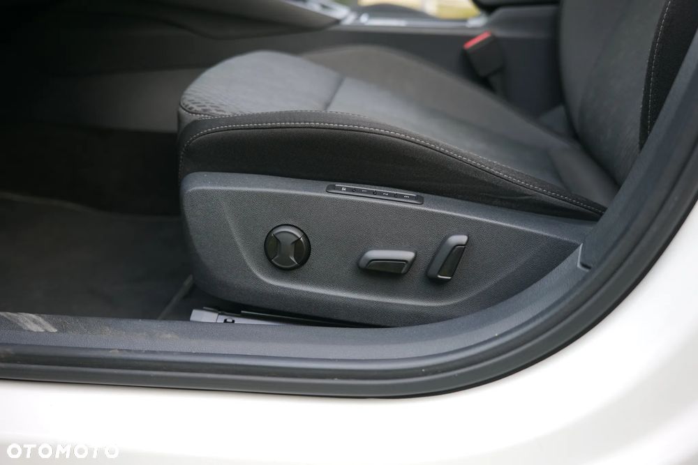 Skoda Octavia 2.0 TDI Style - 37