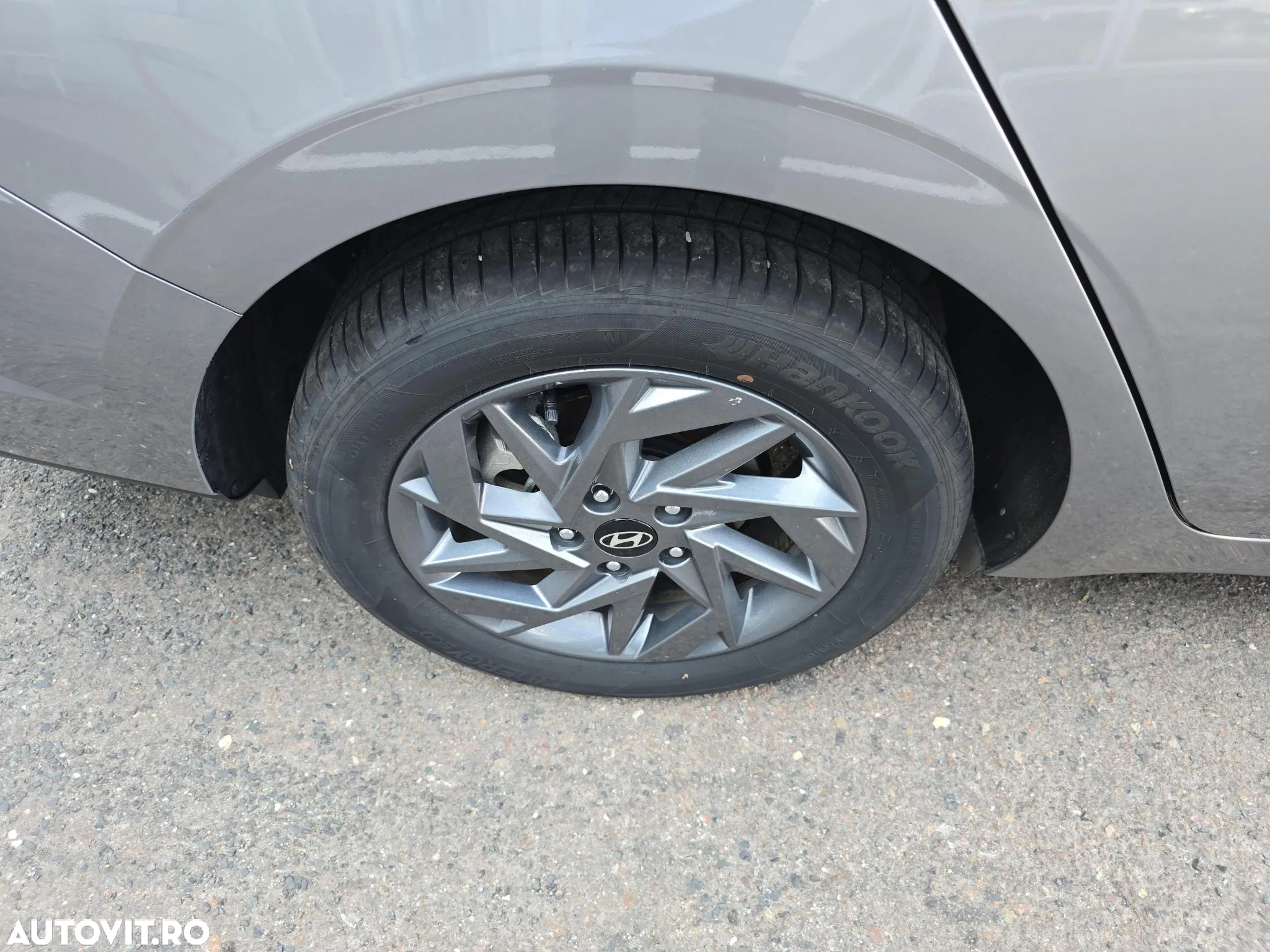 Hyundai Elantra - 32