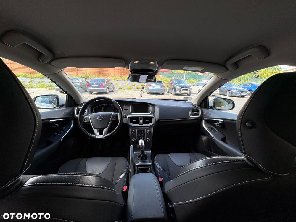 Volvo V40 D2 Momentum - 10