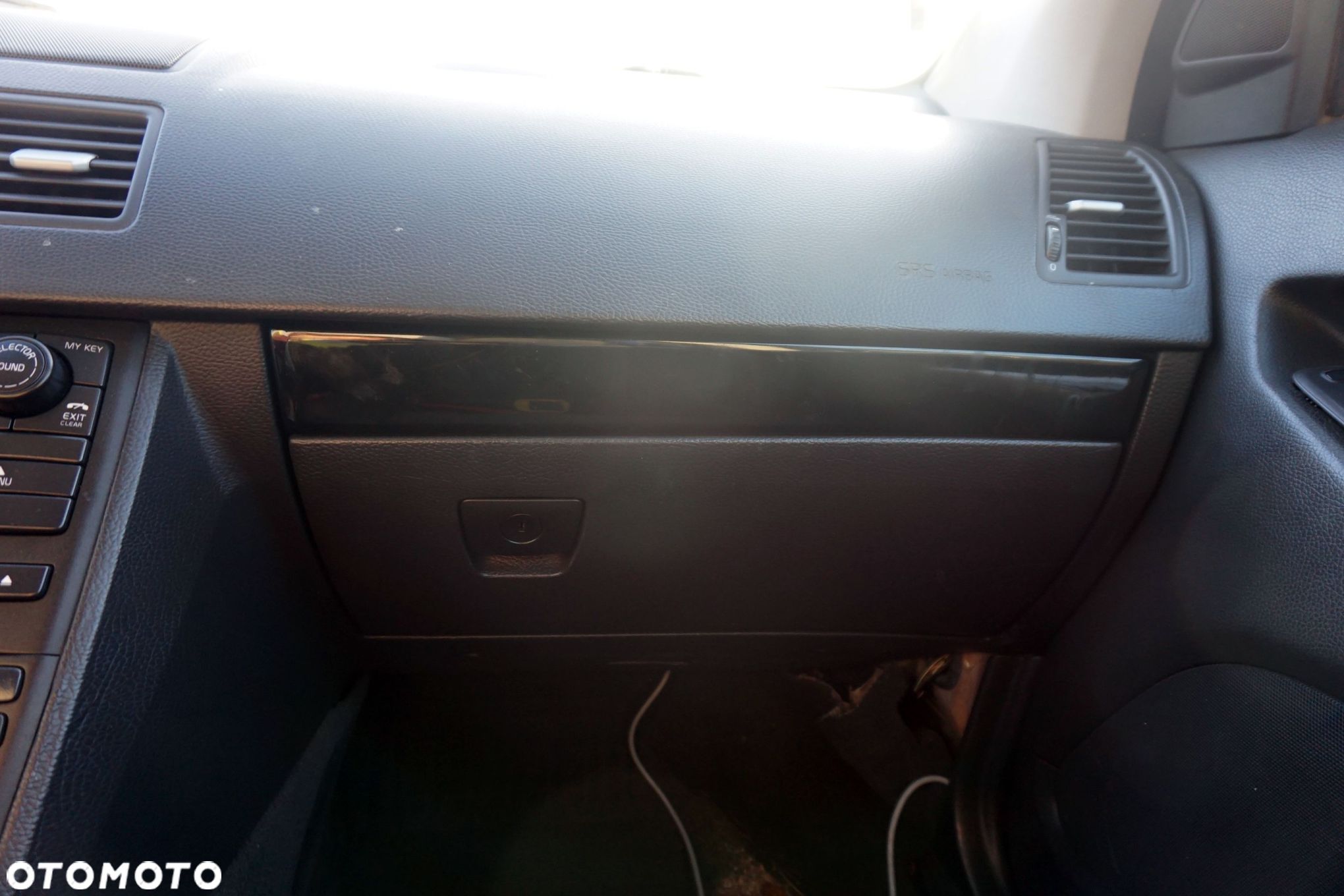 SCHOWEK PASAŻERA XC90 I 275  VOLVO 2002-2016 - 1