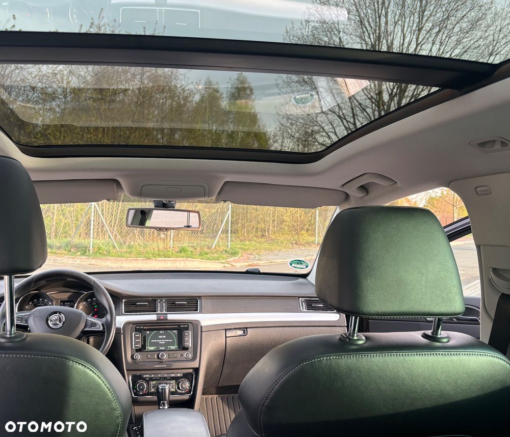 Skoda Superb 2.0 TDI DSG Elegance - 14