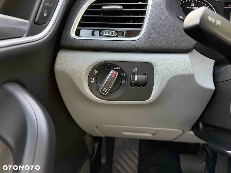 Audi Q3 2.0 TDI quattro S tronic - 38