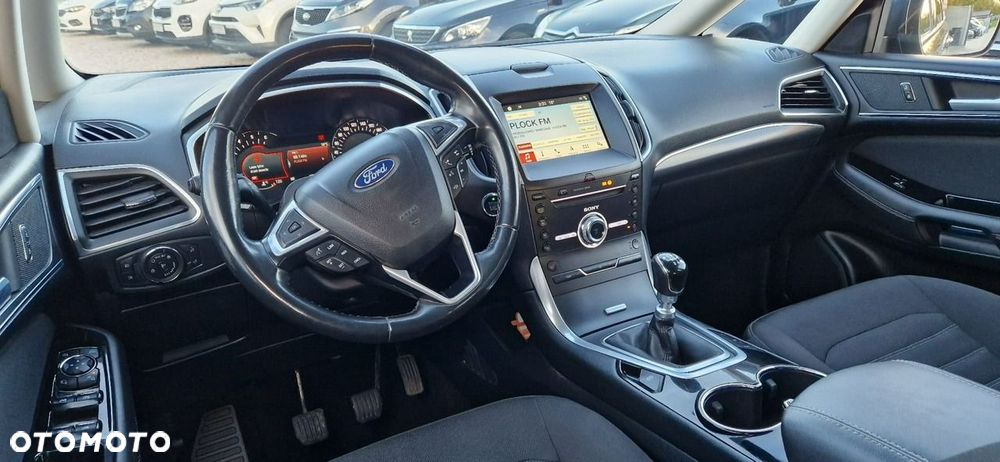 Ford Galaxy - 24