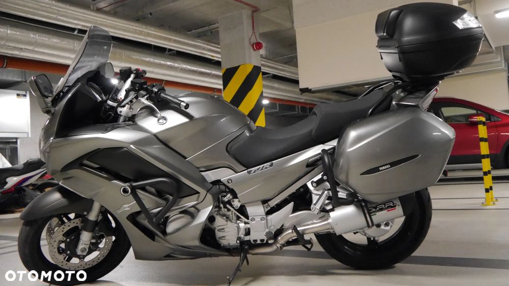Yamaha FJR - 8