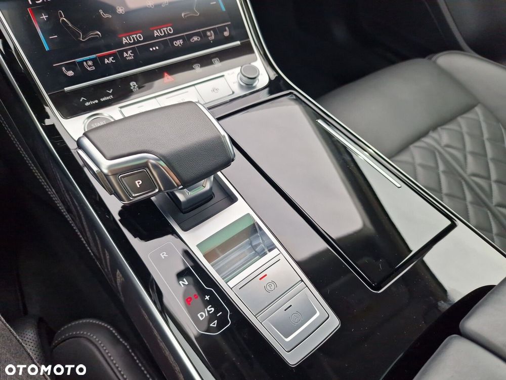 Audi A8 - 19