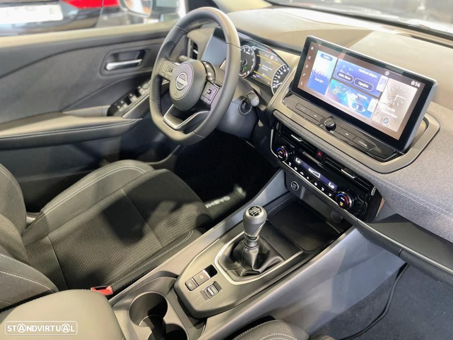 Nissan Qashqai 1.3 DIG-T Engage - 27