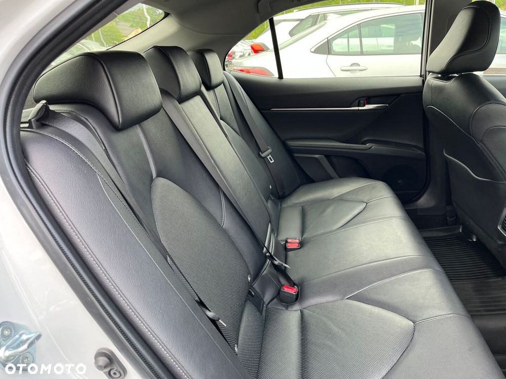 Toyota Camry 2.5 Hybrid Comfort CVT - 31