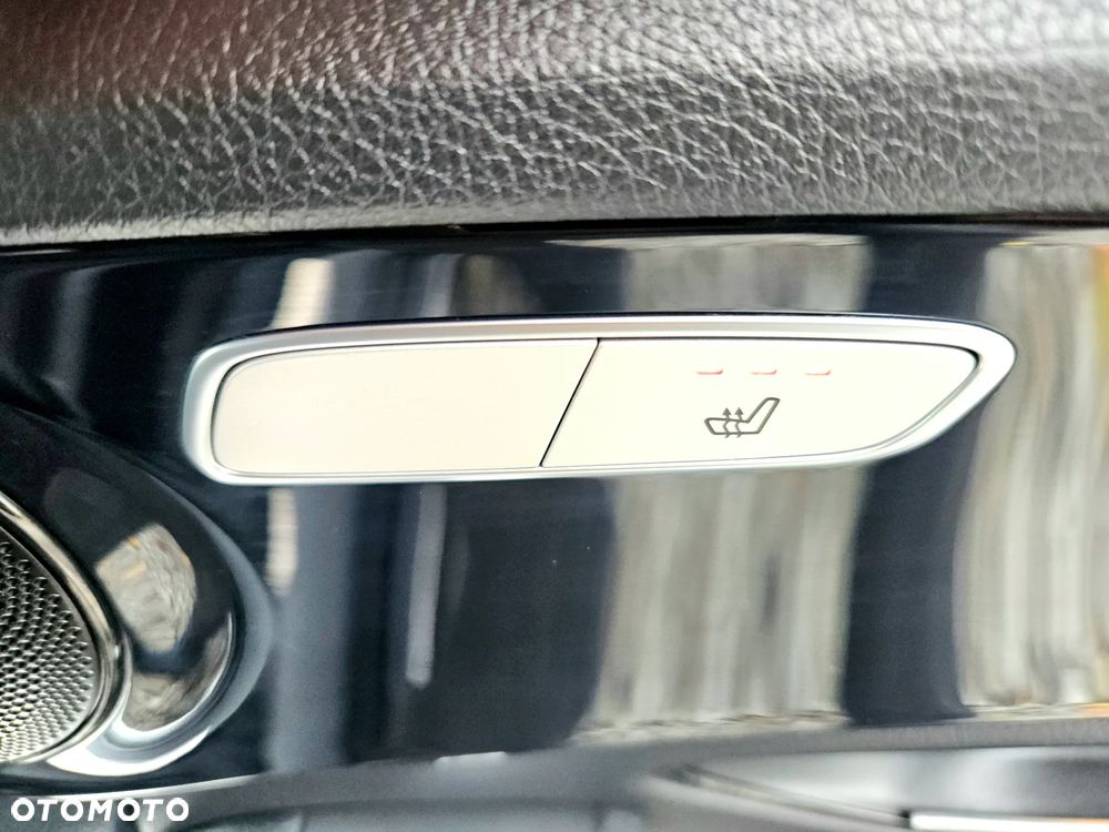 Mercedes-Benz Klasa C 220 d 4Matic T 9G-TRONIC - 25