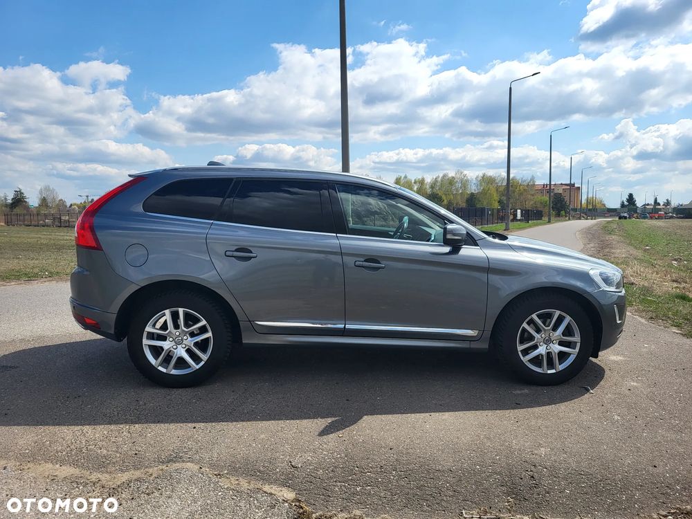 Volvo XC 60 D4 AWD Geartronic Summum - 25