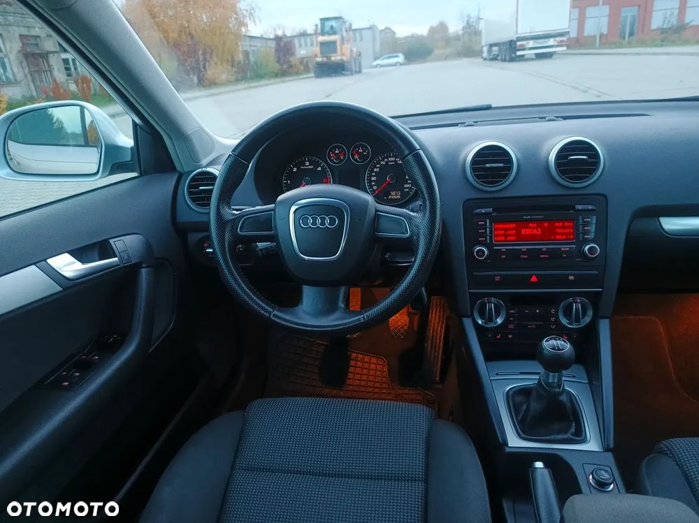 Audi A3 Sportback 1.6 TDI Attraction - 15