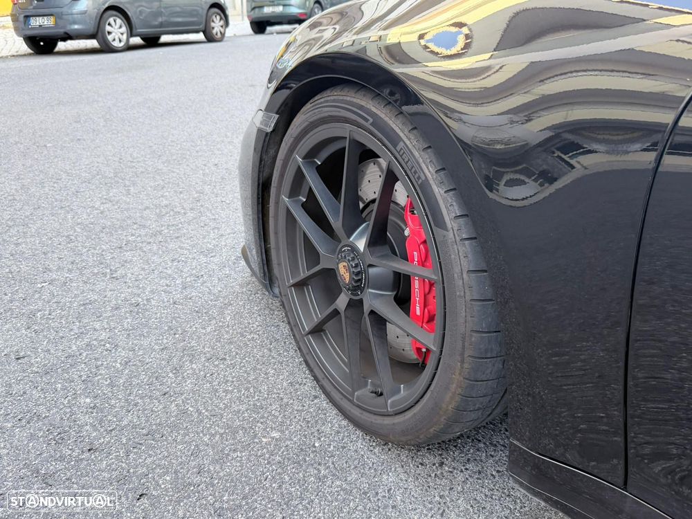 Porsche 911 (992) Carrera GTS - 2