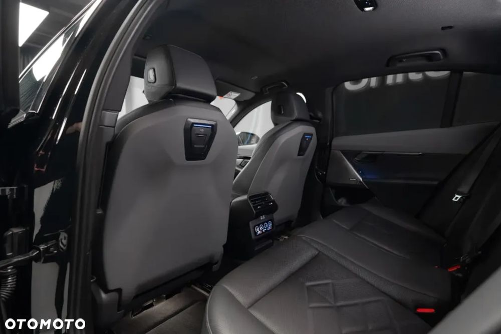 BMW Seria 5 520d xDrive mHEV M Sport - 17