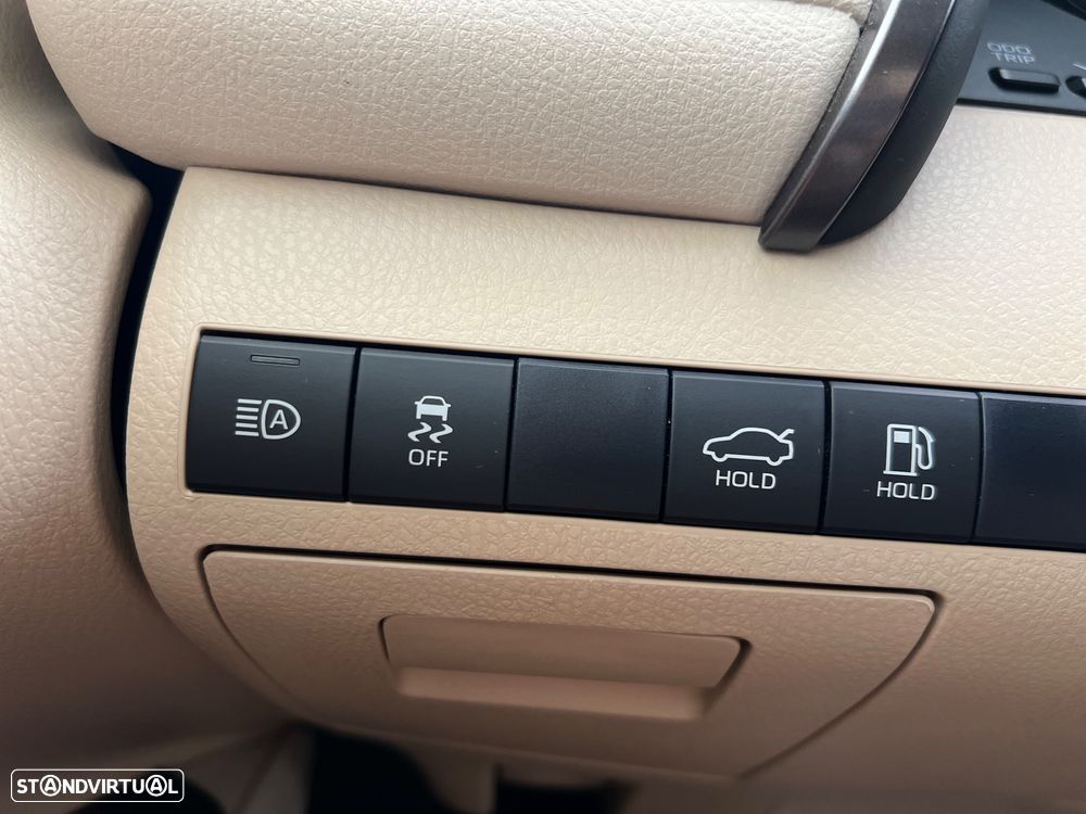 Toyota Camry 2.5 Hybrid Exclusive - 26