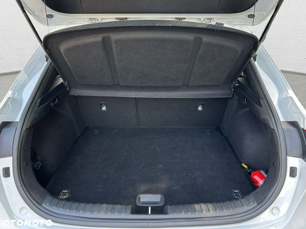 Kia XCeed - 23