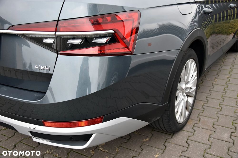 Skoda Superb 2.0 TDI 4x4 DSG Scout - 40