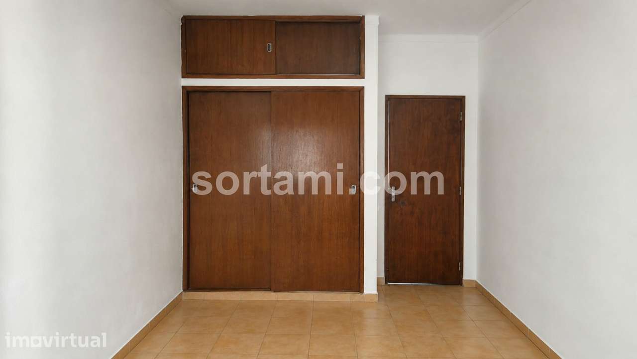 Apartamento T2 Venda em Quarteira,Loulé - Grande imagem: 2/5
