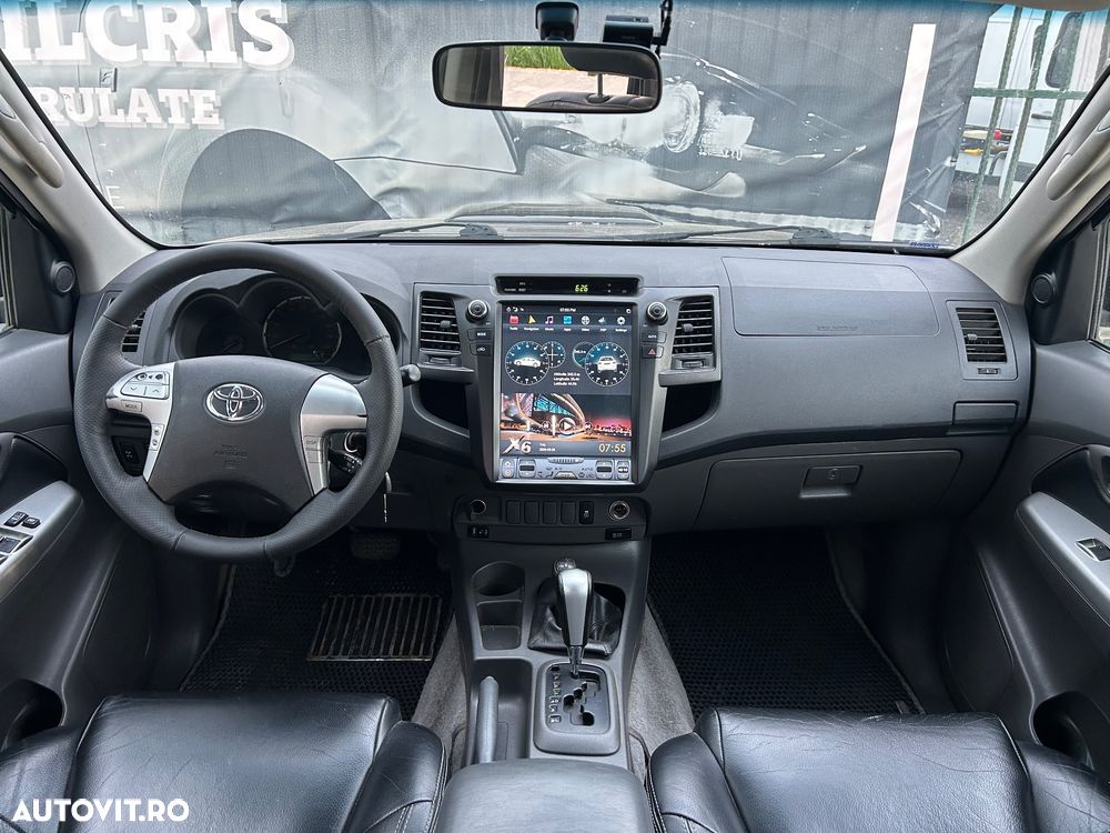 Toyota Hilux - 5