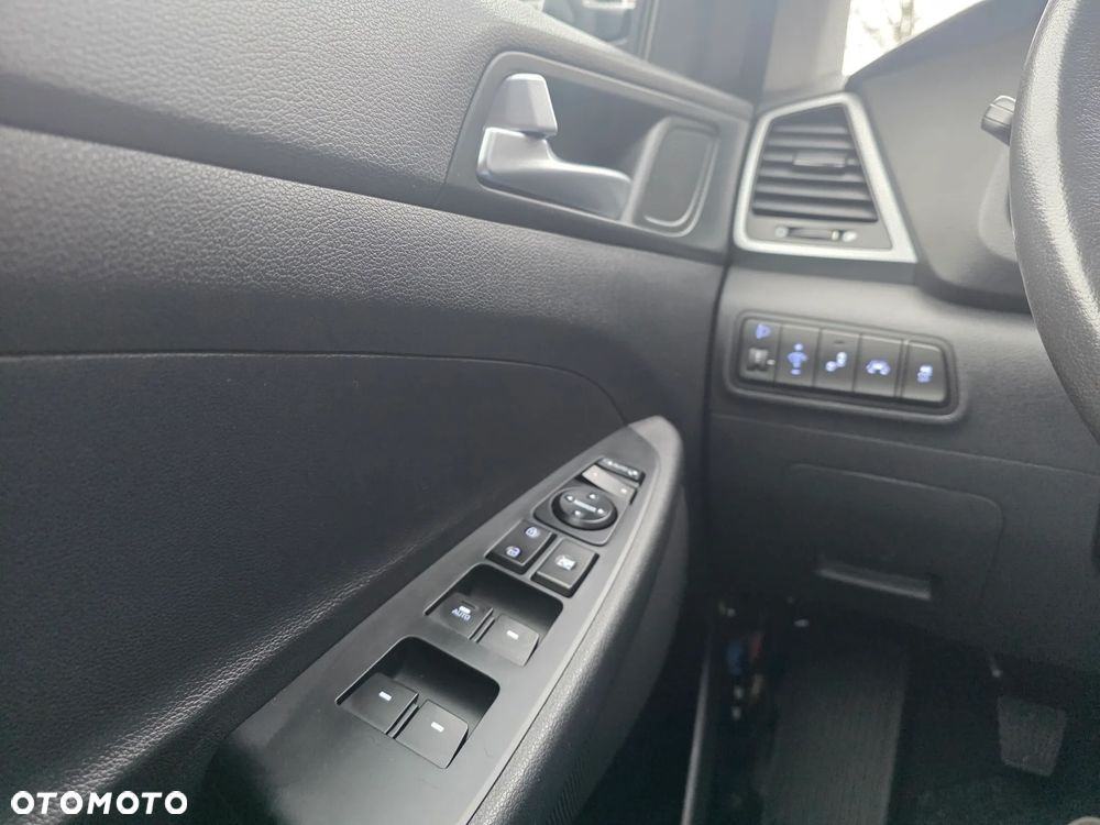 Hyundai Tucson 1.7 CRDI BlueDrive Comfort 2WD - 17