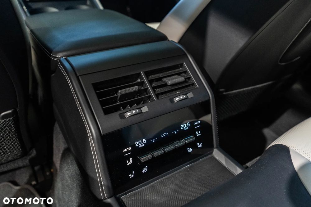 Porsche Panamera 4S E-Hybrid PHEV - 29