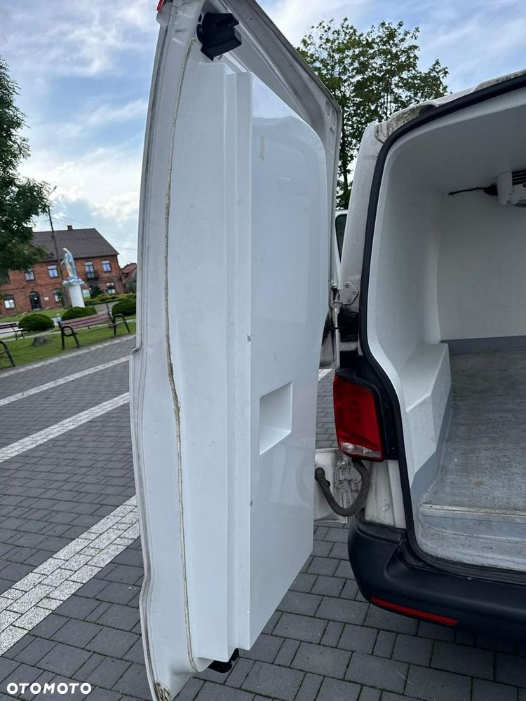 Volkswagen Transporter - 21