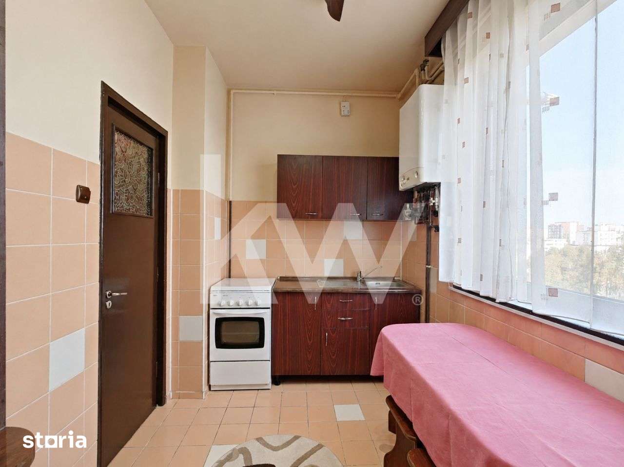 Vanzare apartament cu 2 camere, decomandat, mobilat si utilat - Bld. G — fotografia 3