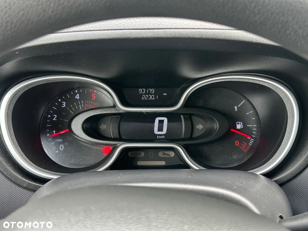 Renault Trafic - 23