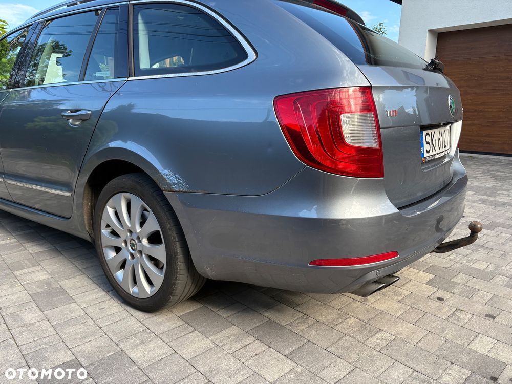 Skoda Superb 2.0 TDI Elegance DSG - 16