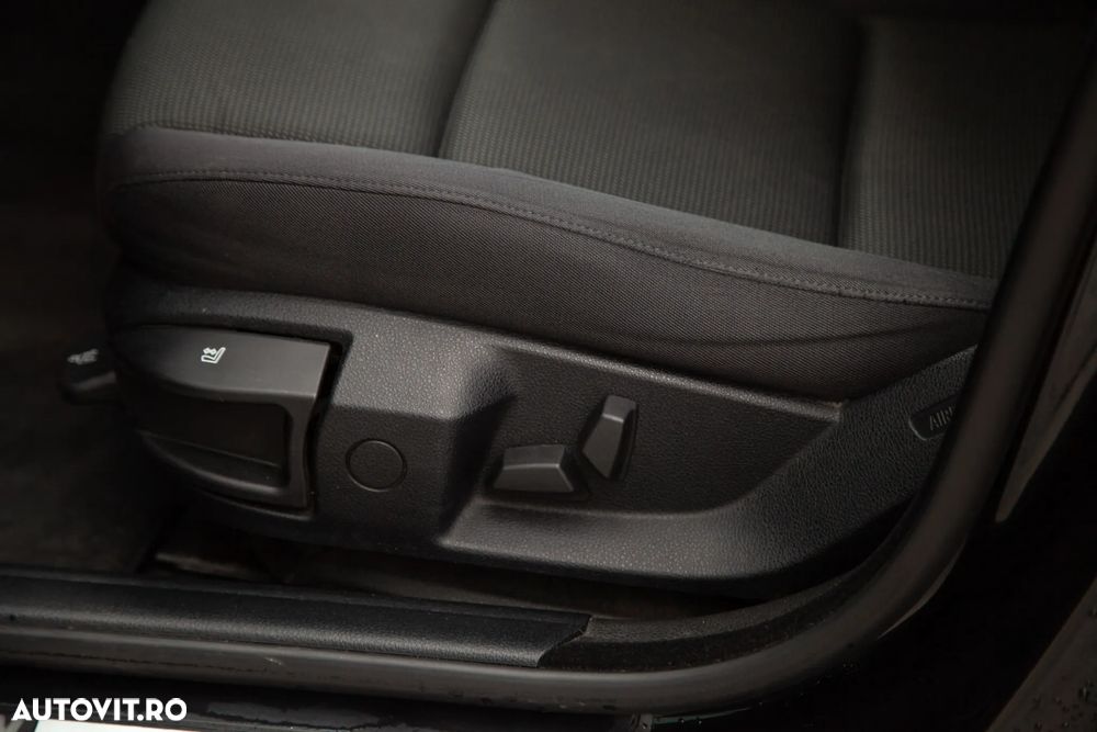 BMW Seria 5 520d Aut. - 35