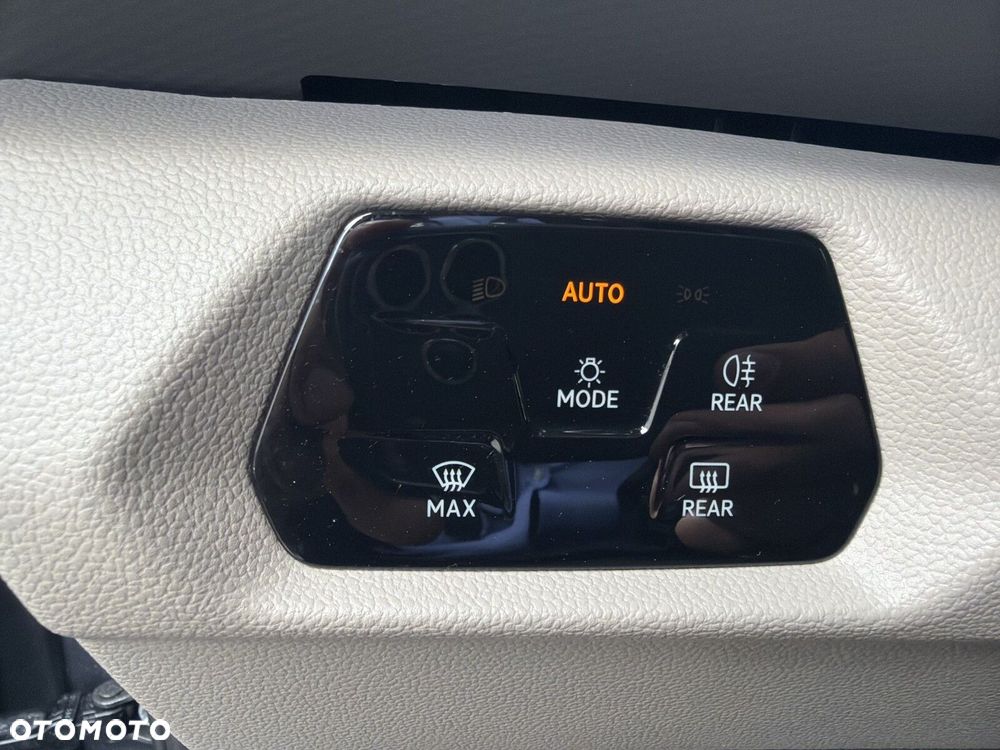 Volkswagen Multivan 2.0 TSI L2 Life DSG - 20