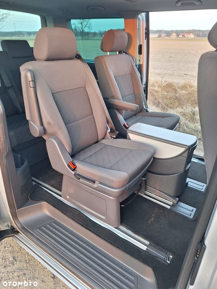 Volkswagen Multivan - 21