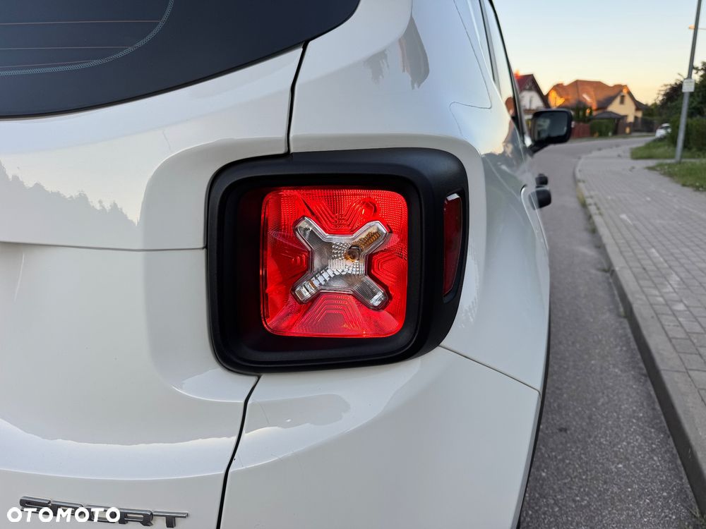Jeep Renegade 1.6 E-TorQ Sport - 16