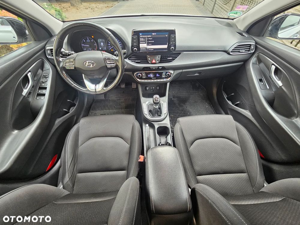 Hyundai i30 i30cw 1.6 CRDi Intro Edition - 24