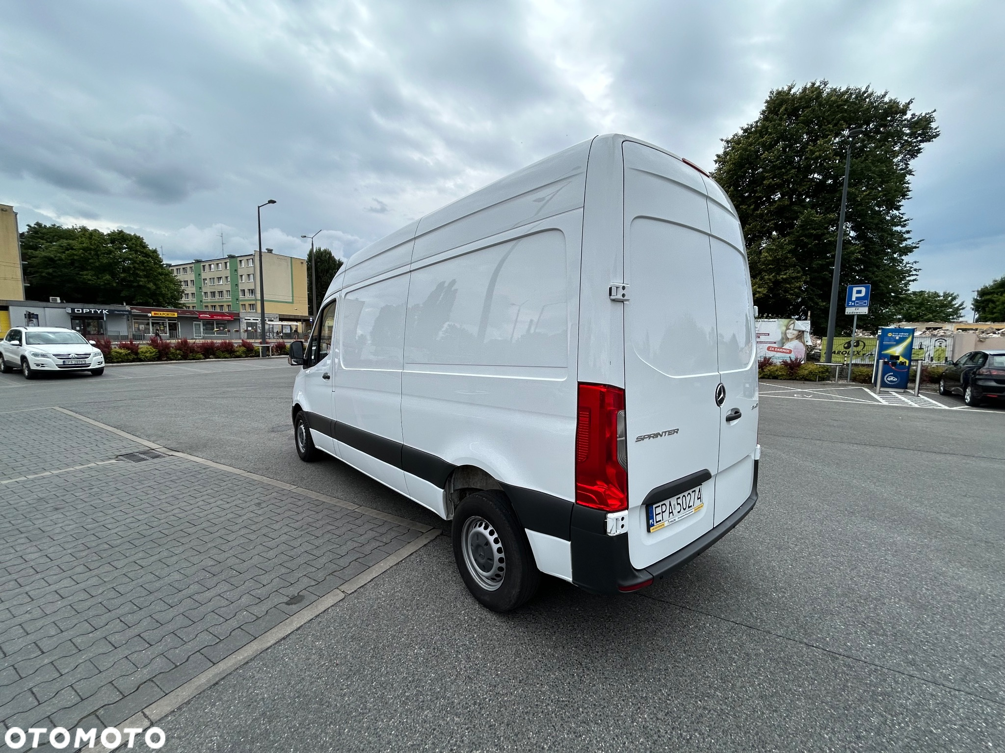 Mercedes-Benz Sprinter - 25