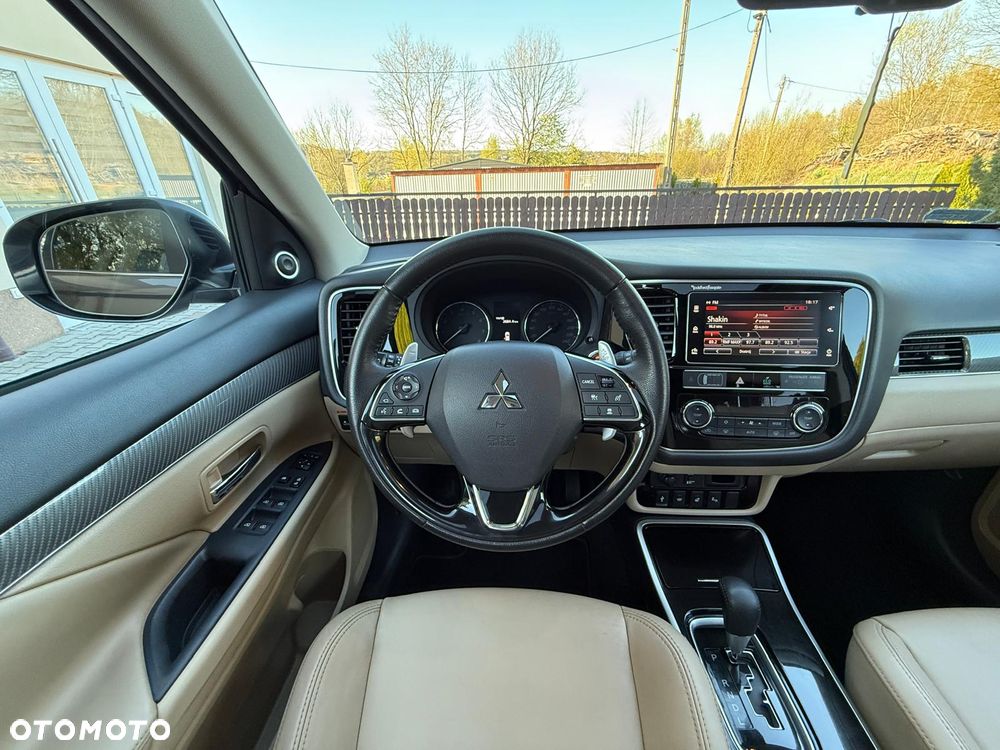 Mitsubishi Outlander 2.0 Intense Comfort 4WD CVT - 25